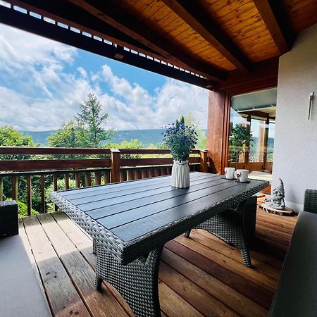 Panoramablick Mit Privatparkplatz, 2 Balkone Und 1,5 Baeder Apartman Titisee-Neustadt Kültér fotó