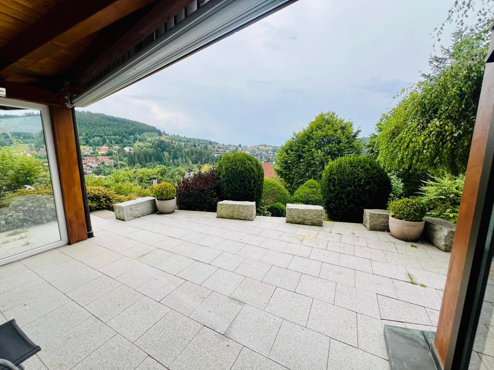 Panoramablick Mit Privatparkplatz, 2 Balkone Und 1,5 Baeder Apartman Titisee-Neustadt Kültér fotó