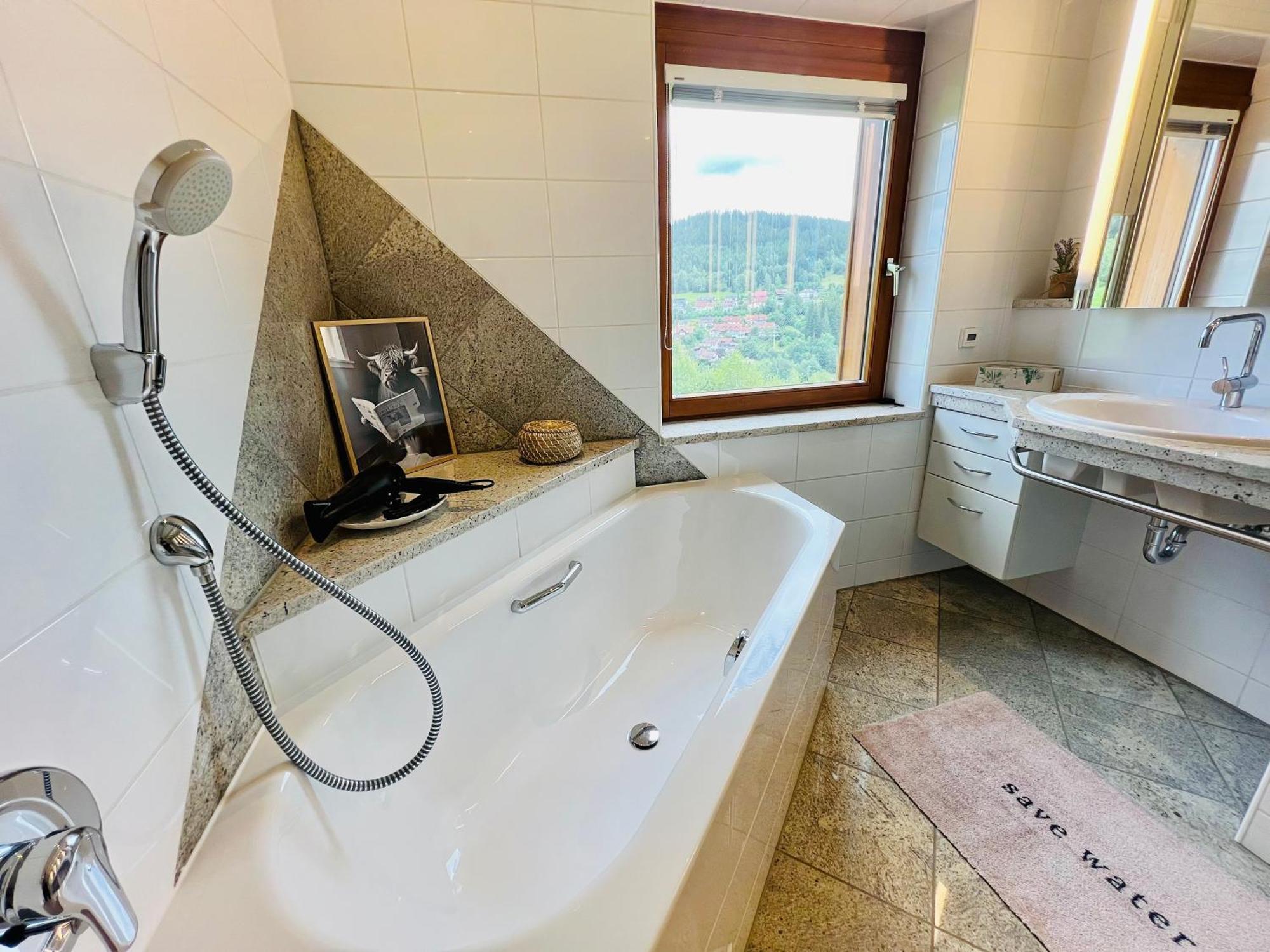 Panoramablick Mit Privatparkplatz, 2 Balkone Und 1,5 Baeder Apartman Titisee-Neustadt Kültér fotó