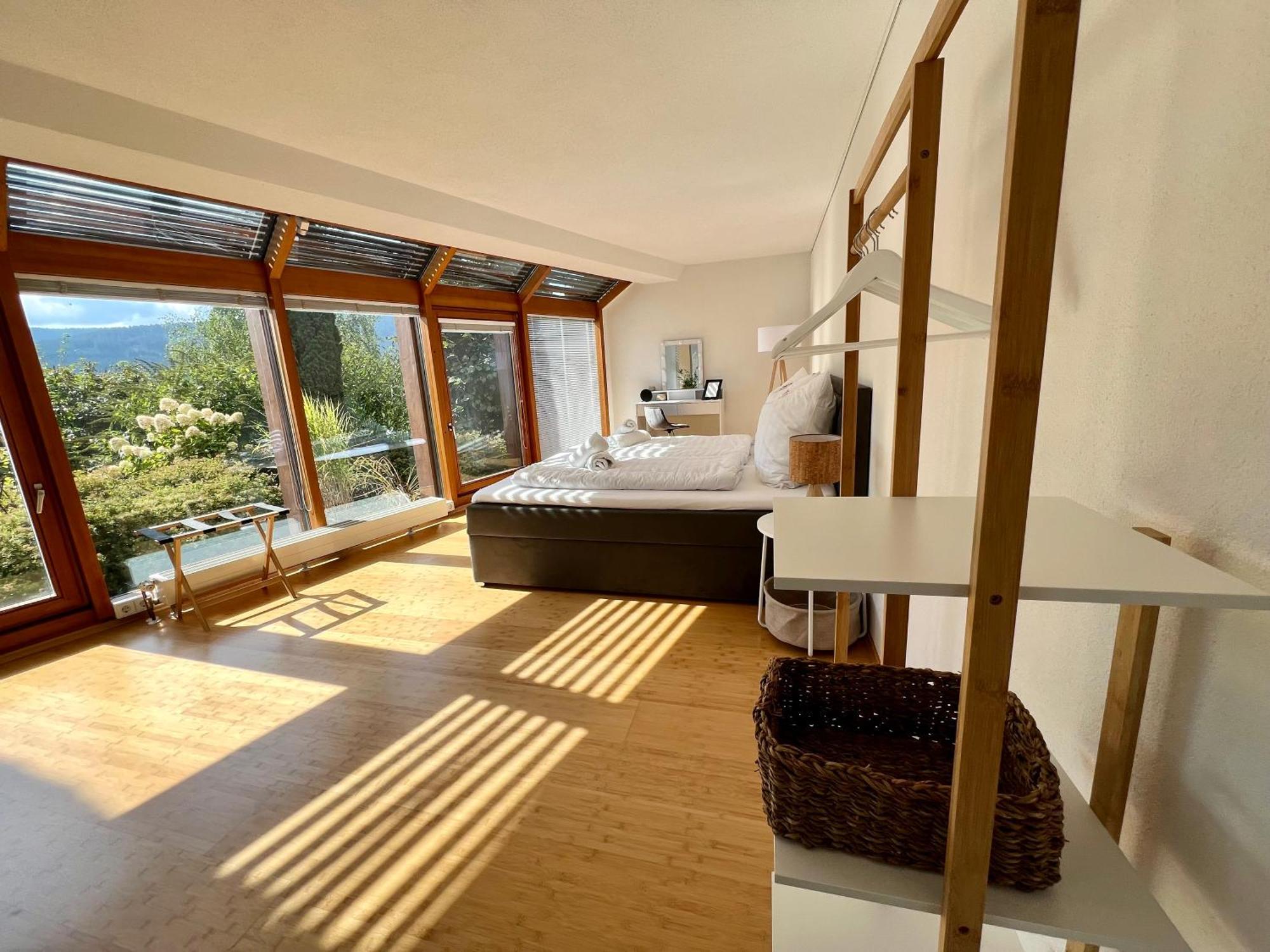 Panoramablick Mit Privatparkplatz, 2 Balkone Und 1,5 Baeder Apartman Titisee-Neustadt Kültér fotó